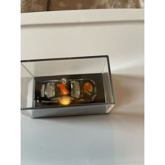 Lionel 2007 Martin Truex Jr #1 Bass Pro Shops Dover Race 1st Win NASCAR Racecar - Picture 7 of 16